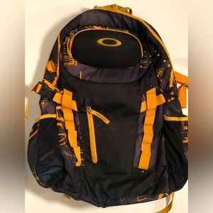 Oakley Backpack - Black and yellow